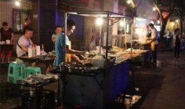 烧烤摊兄弟爆料视频播放,火爆视频背后的真实故事