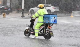 外卖小哥最新爆料带小孩,带娃送餐的酸甜苦辣