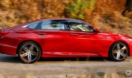 雅阁中期改款爆料视频播放,全新外观与升级配置，视频曝光亮点抢先看