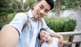 热点爆料爸爸带娃视频,温馨搞笑视频走红网络