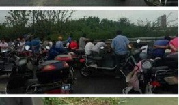 网友爆料垃圾工厂视频,垃圾工厂污染环境，触目惊心现场直击